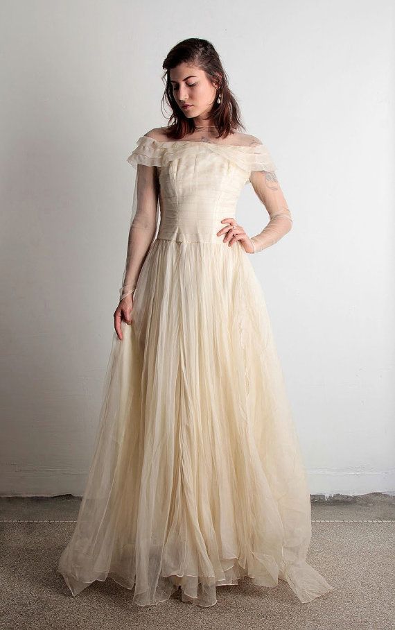 1940s Vintage Wedding Dresses Elegant 1940s Tulle Wedding Dress with Train \ Veravague