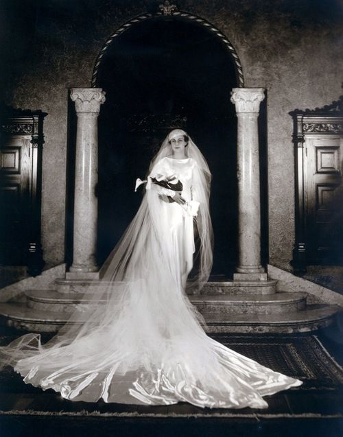 1960s Wedding Dresses Styles Unique New Bride Josephine Wearing A Hattie Carnegie Gown 1933 In