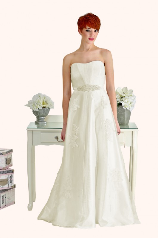 Estilo Moda Bridal Bespoke Wedding Dress Designer Betty Curved sweetheart neckline lace and tulle A line wedding dress Cheap Affordable wedding dress 530x795