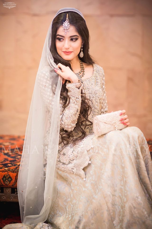 Asian Wedding Dresses Unique Open Hair Look On Valima Sana Khan S Big Day
