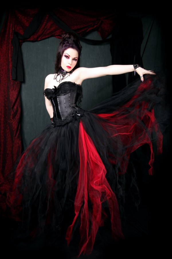 Red And Black Gothic Wedding Dresses Tulle Elegant lace Up Back Long Robe De Mariage Victorian