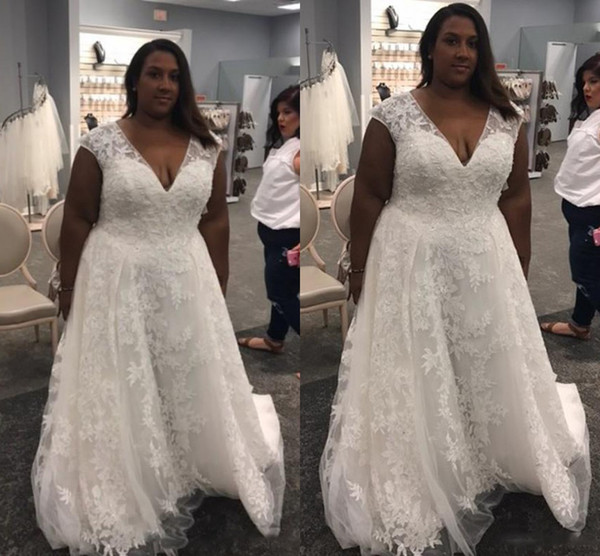 Black and White Wedding Dresses Plus Size Best Of Black African Women Plus Size Wedding Dresses 2017 Wedding Gowns V Neck Sleeveless Lace Appliques Stunning Tulle Bridal Dress Sweep Train Flower