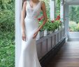 Crepe Wedding Dress Unique Stil Figurumspielendes Kleid Aus Crepe Mit Einem