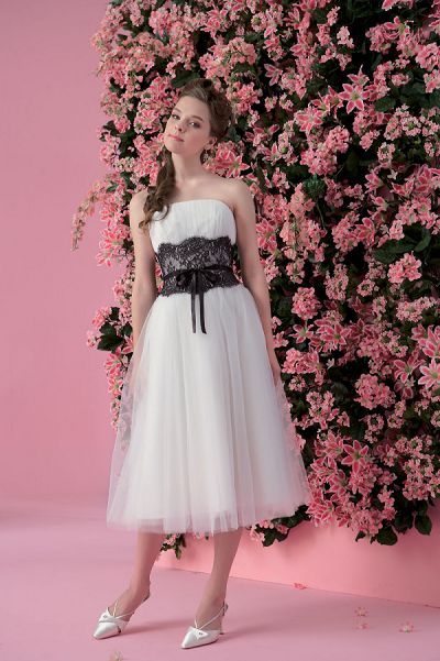 Cute Short Wedding Dresses Luxury Black Lace Belt & Short Wedding Dress