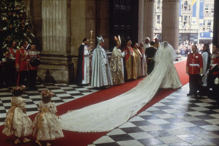 David Emanuel Wedding Dresses Fresh Princess Diana S Wedding Few Hints Of Sad Future