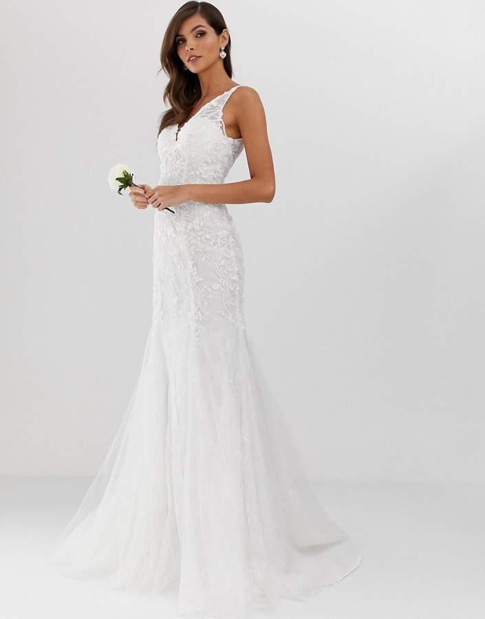Flattering Wedding Dresses Elegant Edition Edition Embroidered Mesh Over Lace Fishtail Wedding Dress