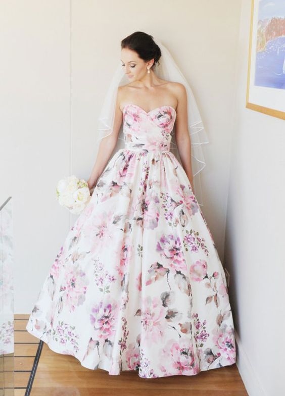 Floral Wedding Dresses Awesome Flower Power 18 Stunning Wedding Dresses with Floral
