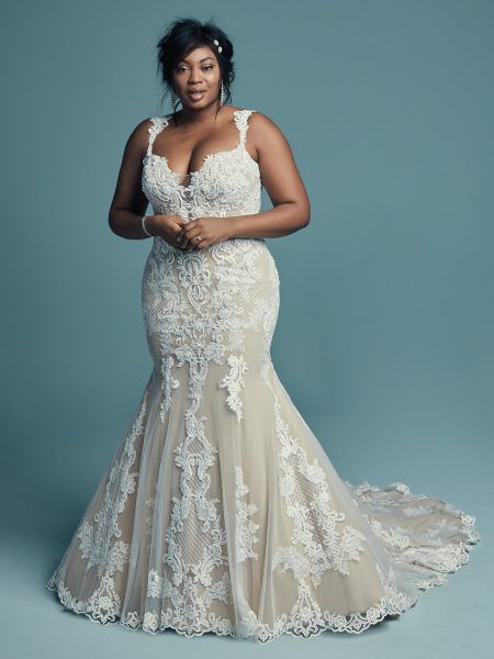 Ivory Plus Size Wedding Dress Unique Lace Strapped Sweetheart Neckline Fit and Flare Wedding
