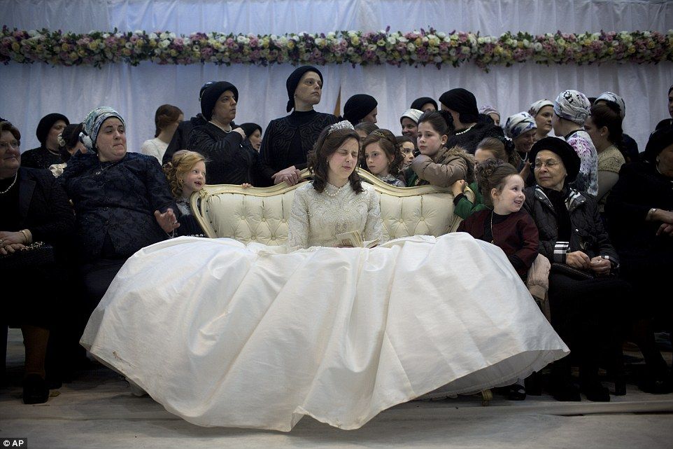 Jewish Wedding Dresses Unique Jewish Bride Accidentalrenaissance