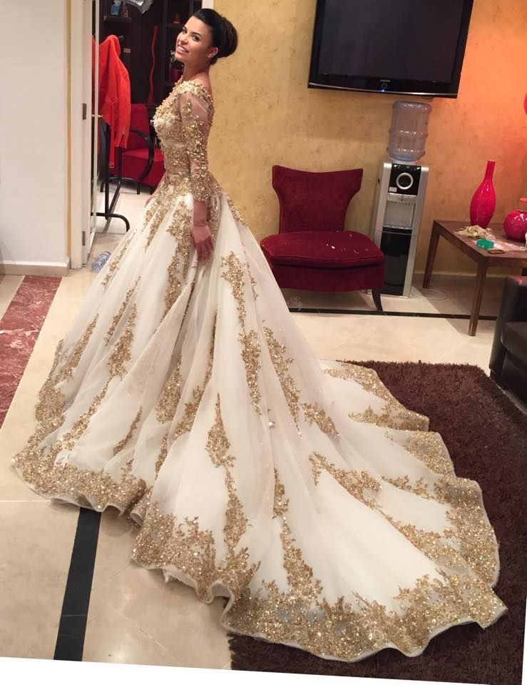Long Sleeved Wedding Dresses 2016 Beautiful Gold Lace Applique Wedding Dresses Luxury Bridal Dresses