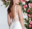 Low Back Wedding Gown Unique Stil Figurumspielendes Spitzenkleid Mit Tiefem