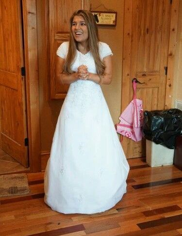 Mikeala Wedding Dresses Fresh Michaela Bates Trying On Her Wedding Dress Again Showing