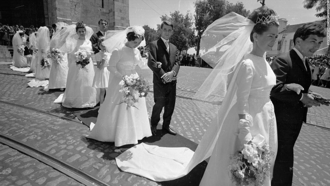 Orange and White Wedding Dress Elegant the White Wedding Dress Its History and Meaning Cnn Style