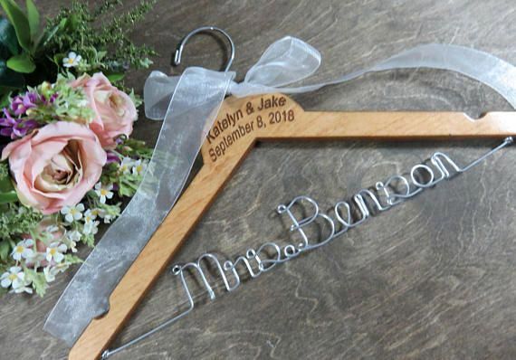 Personalized Hangers for Wedding Dresses Elegant Engraved Wire Name Hanger Last Name Hangers Bride Coat