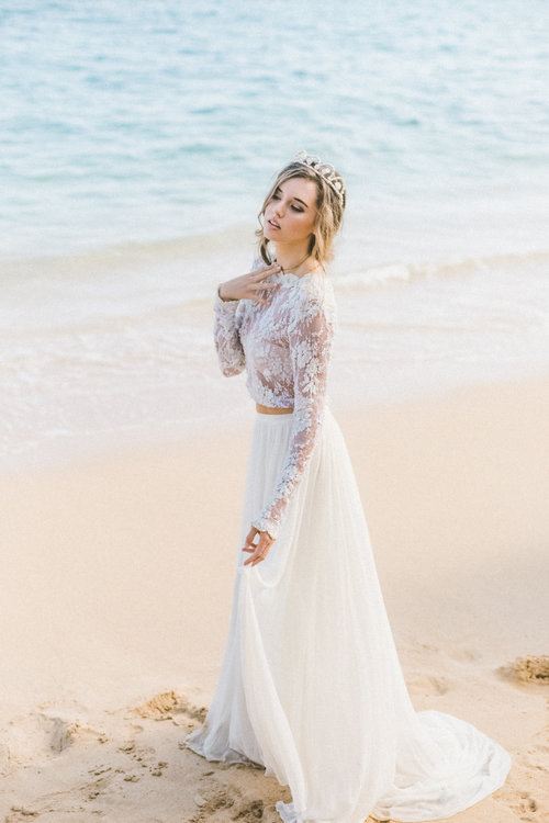white and gold wedding gowns luxury rose gold wedding dress best oceane bridal crown od seashells and
