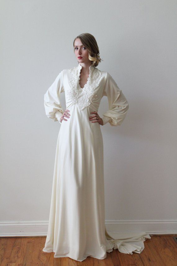 Saja Wedding Dresses Luxury Vintage 1970s Long Sleeved Empire Waist Jersey Wedding Dress