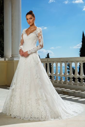 Satin and Lace Wedding Dresses Beautiful Find Your Dream Wedding Dress