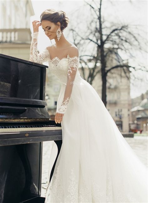 Satin Fitted Wedding Dress Beautiful Gorgeous Illusion Lace Wedding Dress 2017 Alencon Lace and