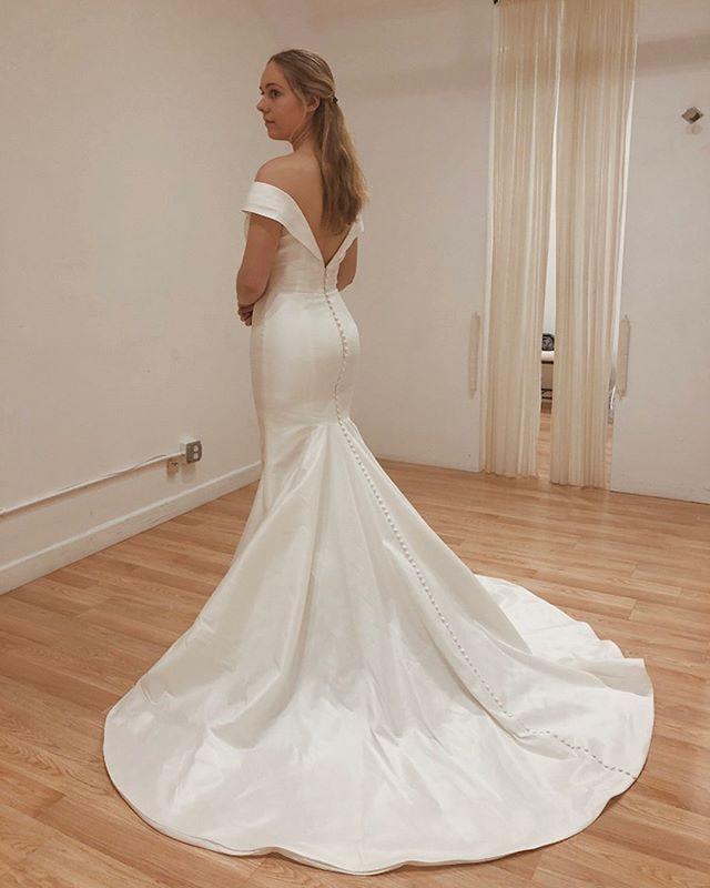 Short Off White Wedding Dresses Lovely Cheap F Shoulder Satin Bridal Dress Backless Mermaid Long