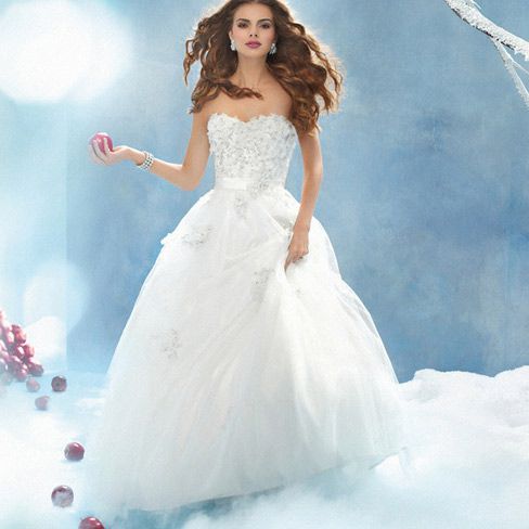 snow white wedding gown 56a4be223df78cf