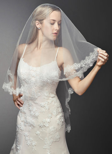 Small Wedding Dress Lovely Veils