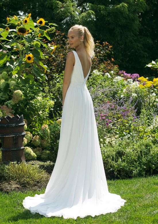Sweetheart Neckline Wedding Dresses Unique Style Chiffon A Line Gown with Plunging V Neckline