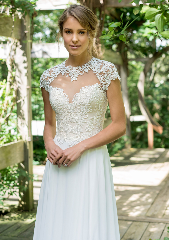 Wedding Dress Style for Short Brides Awesome Lace Wedding Dresses We Love