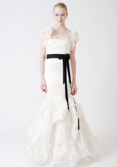 Wedding Dress with Black Sash Luxury Vera Wang