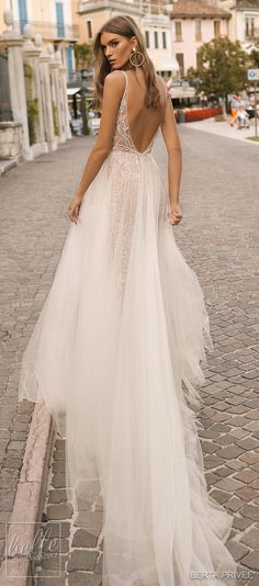 Wedding Dresses Anchorage Inspirational 13 Best Flowing Wedding Dresses Images In 2019