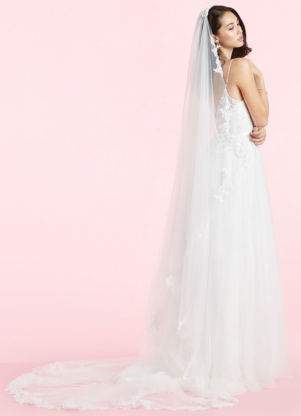 Wedding Dresses and Veil Luxury Veils