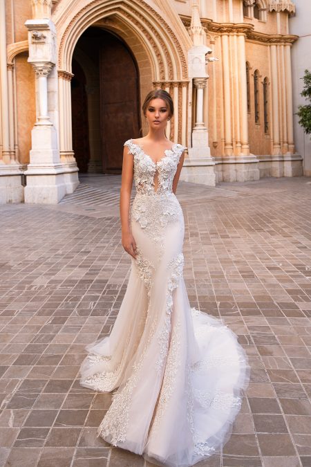 Romantic Wedding dress Fit and flare with train 450x675