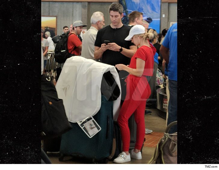 Wedding Dresses Hawaiian New Bachelor Couple Arie and Lauren Spotted at Airport with