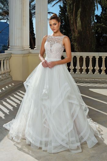 Wedding Dresses On A Budget Awesome Find Your Dream Wedding Dress