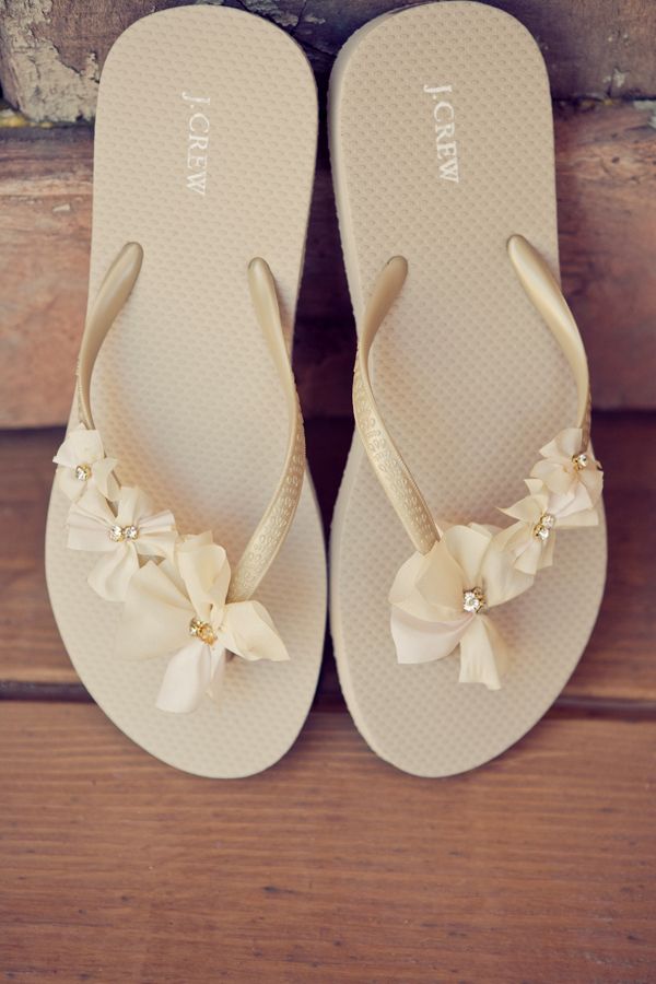 Wholesale Flip Flops for Wedding Guests Inspirational Classic and Hip Wedding From Kallima Graphy